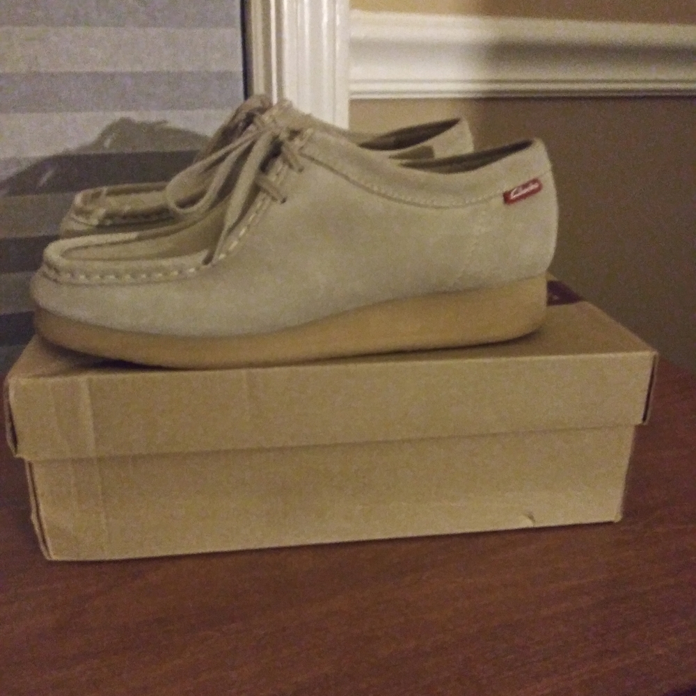 Dress shoes
